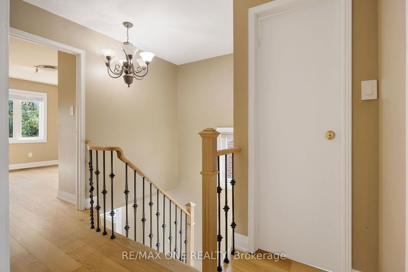 30 Elmpark Crt  Richmond Hill, L4C 9T8 | Image 20