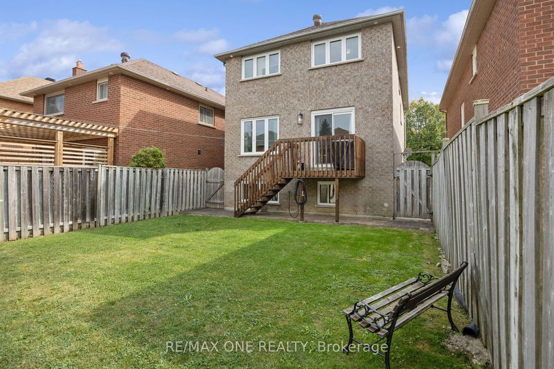 30 Elmpark Crt  Richmond Hill, L4C 9T8 | Image 32