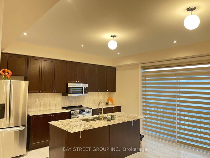 251 Tennant Circ, Vaughan, L4H 5L4 | Image 2