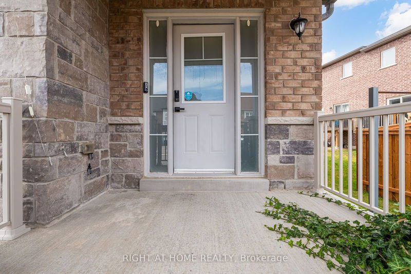 1187 Peelar Cres  Innisfil, L0L 1W0 | Image 5