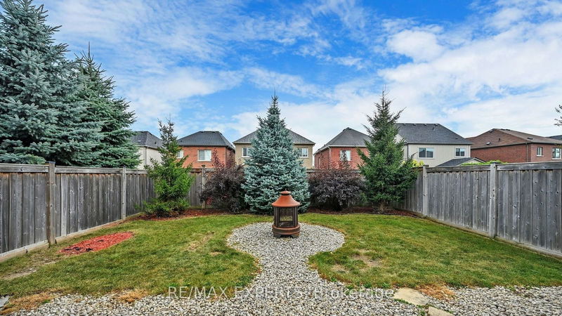 805 Miller Park Ave  Bradford West Gwillimbury, L3Z 0L7 | Image 22