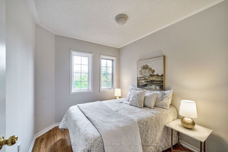 8 Hollidge Blvd  Aurora, L4G 7H2 | Image 21