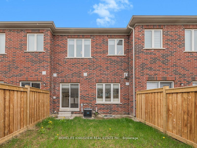 38 Veterans St  Bradford West Gwillimbury, L3Z 4H6 | Image 32