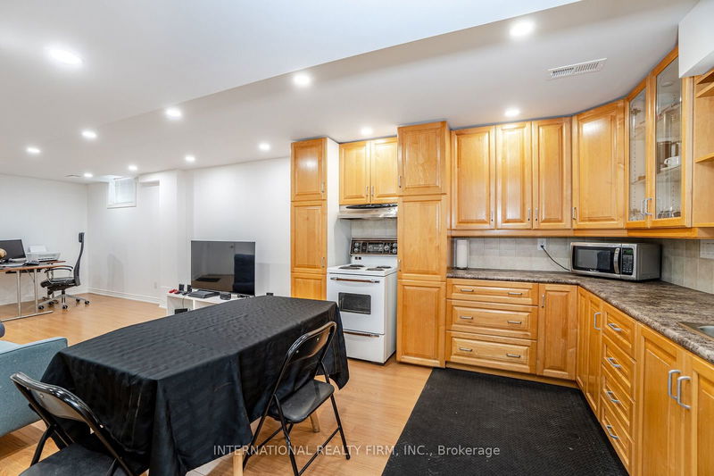 67 Rosanna Cres  Vaughan, L6A 3E3 | Image 25