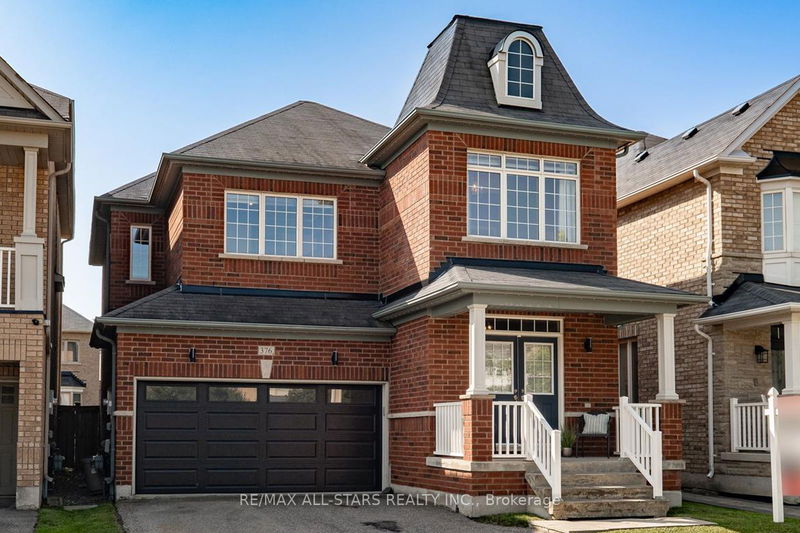 376 Mantle Ave  Whitchurch-Stouffville, L4A 0R8 | Image 2