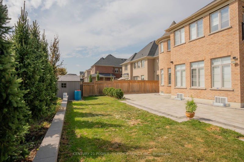 39 Munsie Dr  King, L7B 0N8 | Image 39