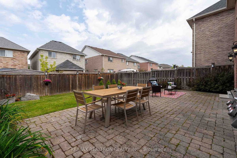 72 Laurier Ave  Richmond Hill, L4E 4P5 | Image 32