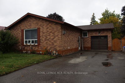 60 West St  Georgina, L0E 1R0 | Image 1