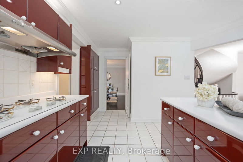 3 Hoodview Crt  Markham, L3R 0A6 | Image 16