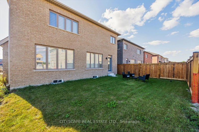 19 Concert Hill Way N East Gwillimbury, L9N 0W9 | Image 34