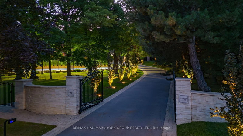 24 Dew Drop Crt, Vaughan, L6A 1E9 | Image 2