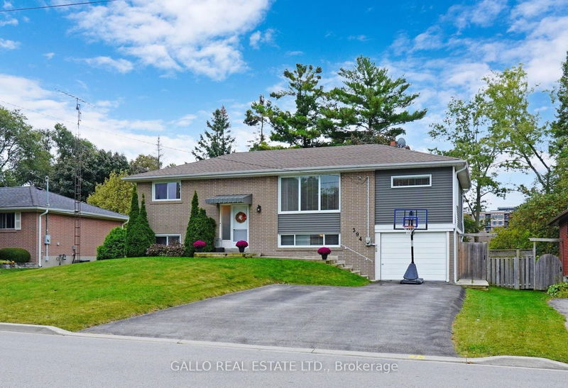 394 Glad Park Ave  Whitchurch-Stouffville, L4A 1E8 | Image 2