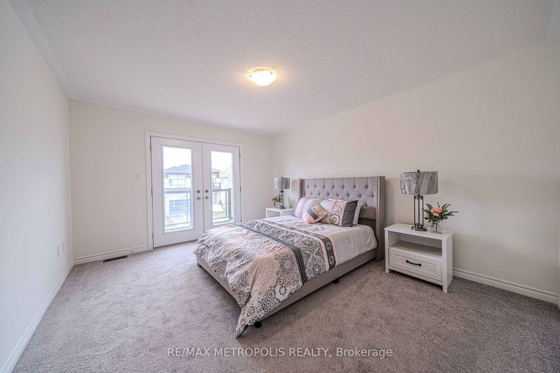 11 Upbound Crt  East Gwillimbury, L9N 0W1 | Image 35