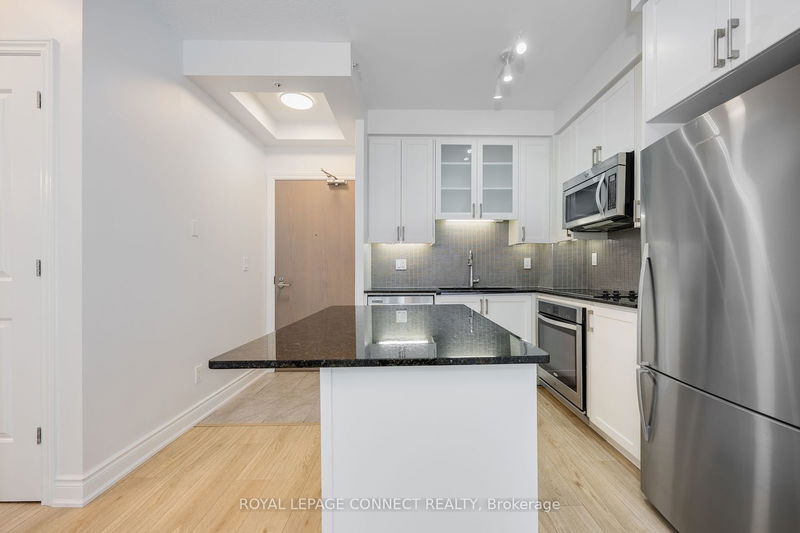  509B - 9090 Yonge St  Richmond Hill, L4C 0Z1 | Image 5