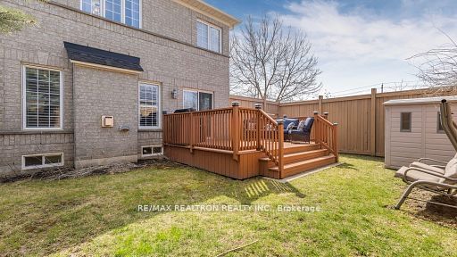 54 Walkview Cres  Richmond Hill, L4E 4H6 | Image 31