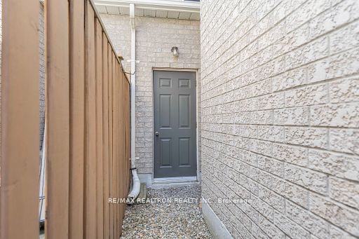 54 Walkview Cres  Richmond Hill, L4E 4H6 | Image 32