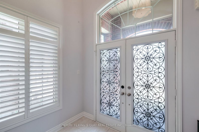 18 Manila Ave, Markham, L6C 0W1 | Image 3