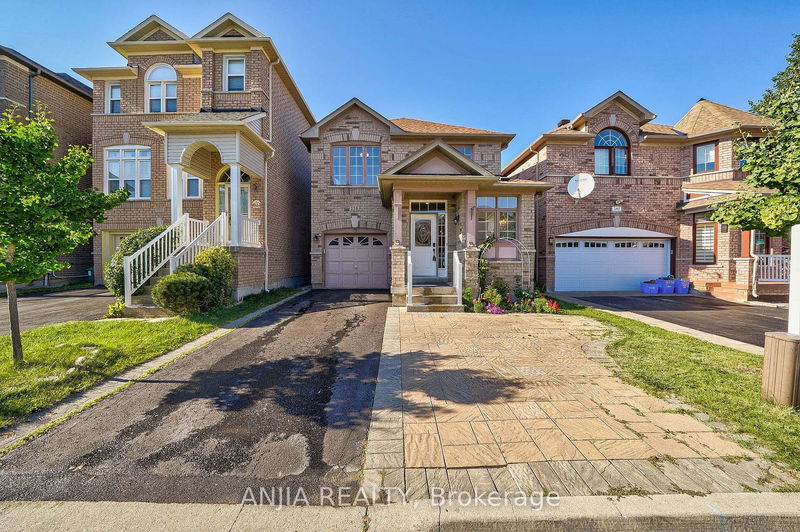 238 Madison Heights Blvd  Markham, L6C 2L4 | Image 2