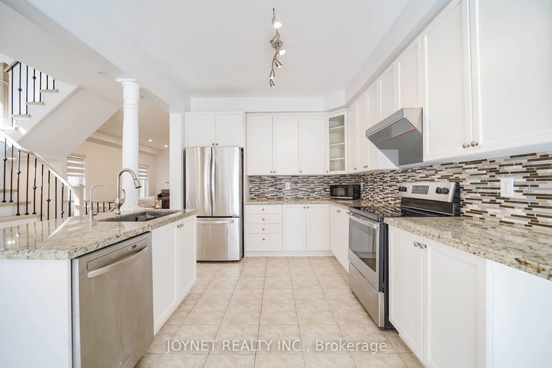 31 Asner Ave E Vaughan, L6A 0W6 | Image 10