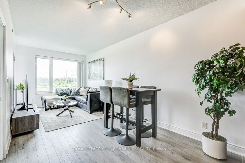  715 - 277 South Park Rd  Markham, L3T 0B7 | Image 14