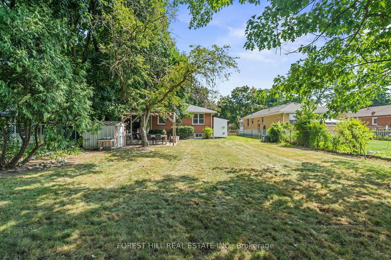 242 Lucas St  Richmond Hill, L4C 4R1 | Image 28