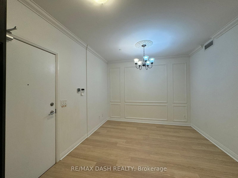 105 - 55 Oneida Cres, Richmond Hill, L4B 0B1 | Image 2