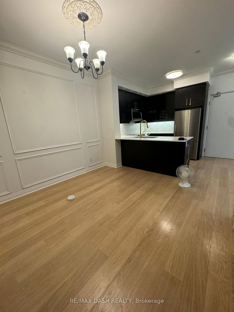 105 - 55 Oneida Cres, Richmond Hill, L4B 0B1 | Image 3