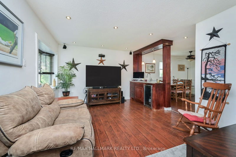 1071 Wood St  Innisfil, L0L 1R0 | Image 15