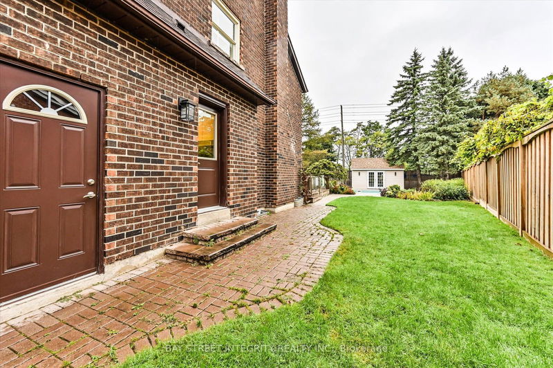 9 Ritter Cres  Markham, L3R 4K4 | Image 35