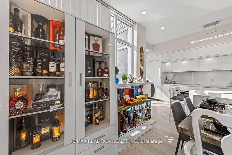 507 - 8763 Bayview Ave, Richmond Hill, L4B 3V1 | Image 3