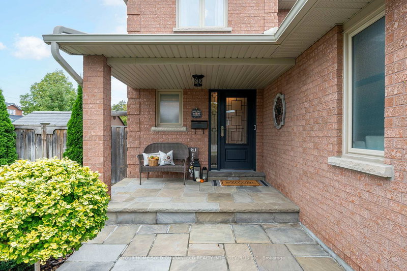 86 Bellona St, Vaughan, L4L 6R6 | Image 2
