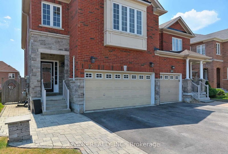 25 Aikenhead Ave  Richmond Hill, L4S 0A8 | Image 2