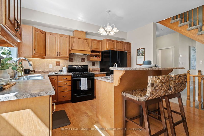 963 Lake Dr E Georgina, L0E 1L0 | Image 15