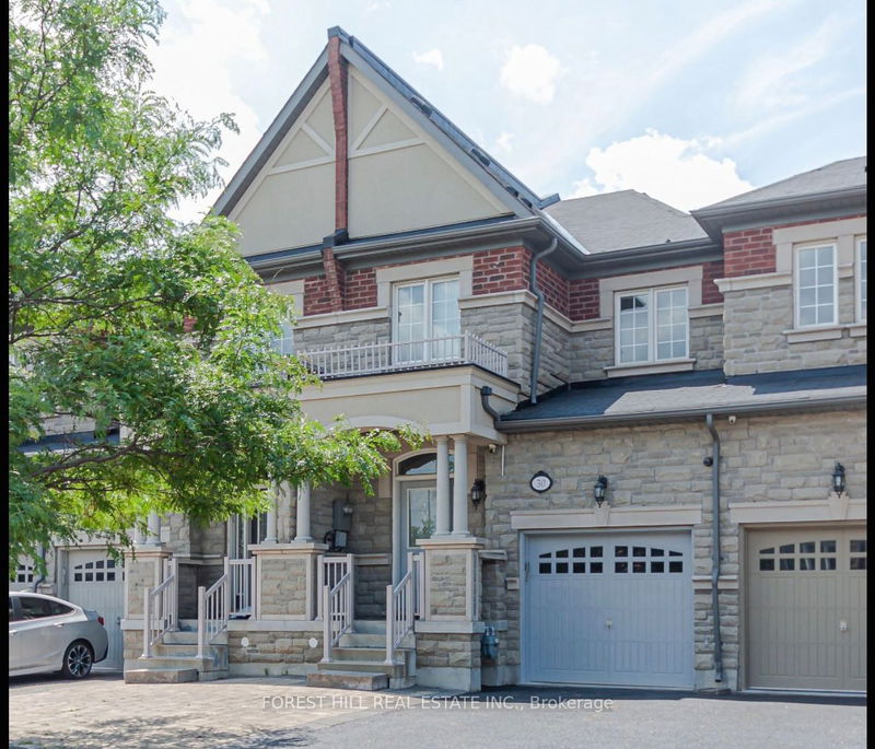 home for lease on 30 Spruce Pine Crescent