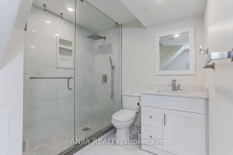 20 Robert Joffre Leet Ave  Markham, L6B 1P8 | Image 37