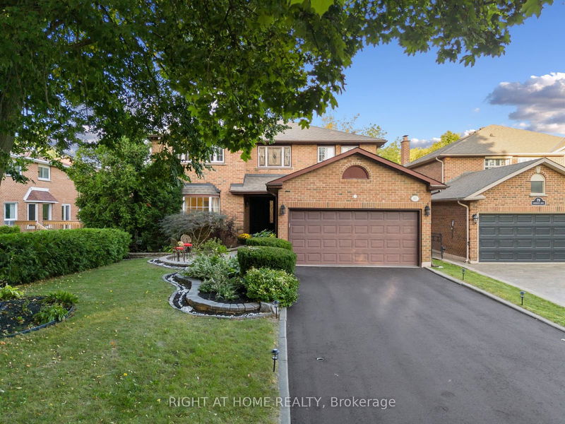 81 Carrington Dr  Richmond Hill, L4C 7Y1 | Image 1