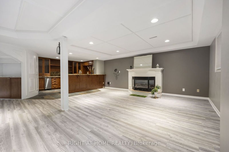 81 Carrington Dr  Richmond Hill, L4C 7Y1 | Image 29