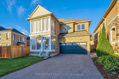 203 Lageer Dr  Whitchurch-Stouffville, L4A 0X1 | Image 1