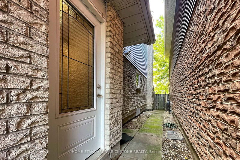 254 Mullen Dr  Vaughan, L4J 2P2 | Image 29