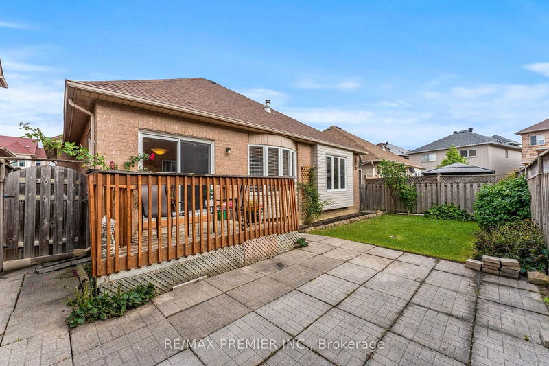 100 Treasure Rd  Vaughan, L6A 2Z9 | Image 32