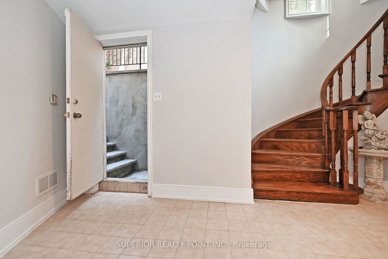 51 Highgrove Cres  Richmond Hill, L4C 7W9 | Image 30