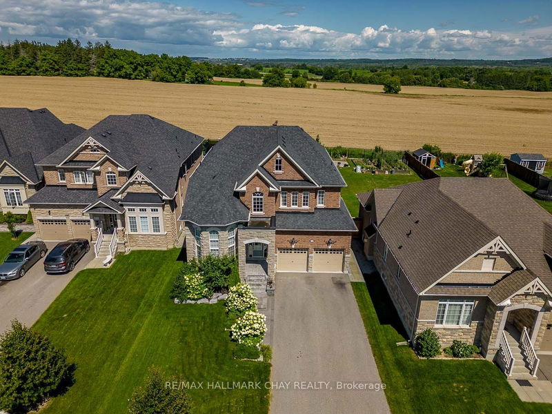 51 Cloverhill Cres  Innisfil, L0L 1L0 | Image 2