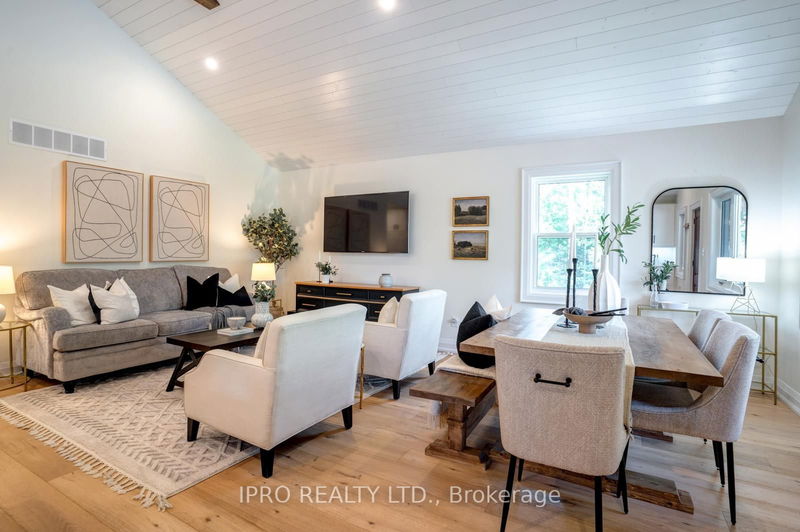 26010 Mccowan Rd  Georgina, L0E 1R0 | Image 10