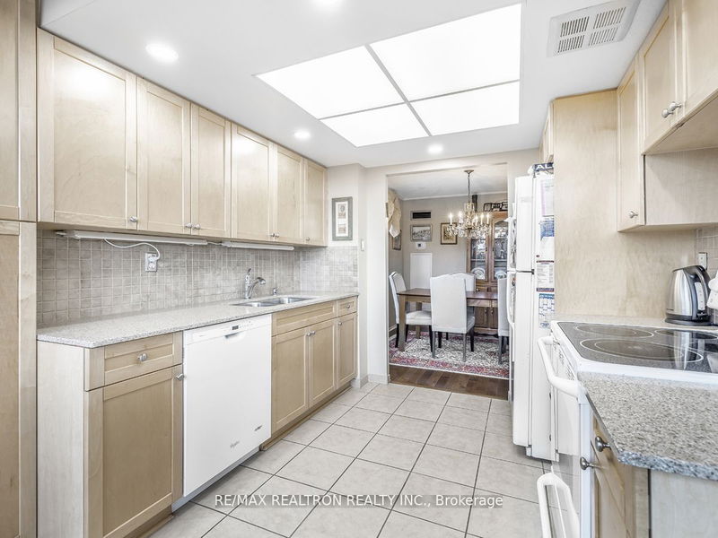  407 - 7460 Bathurst St  Vaughan, L4J 7K9 | Image 13