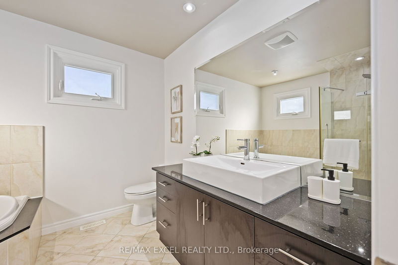 96 Featherstone Ave  Markham, L3S 3G5 | Image 33