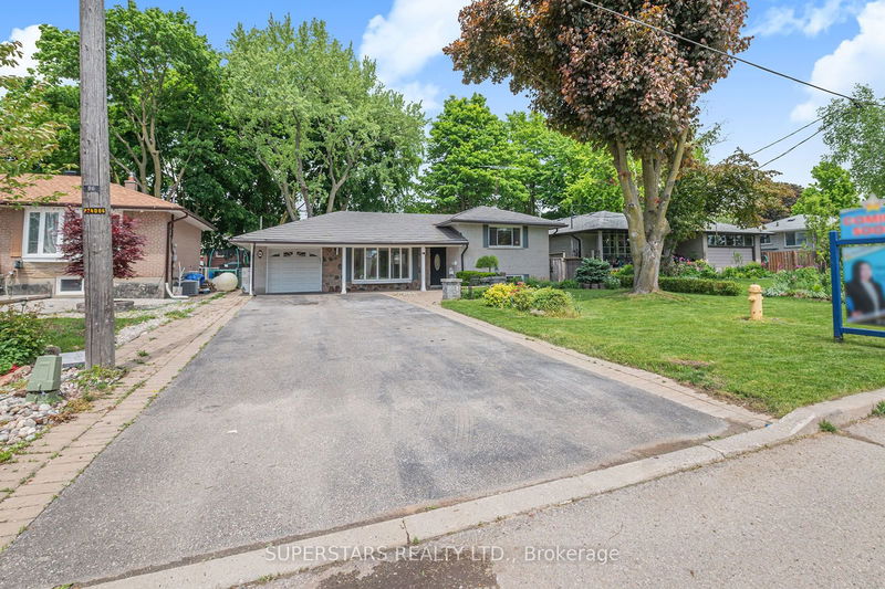 86 Lincoln Green Dr  Markham, L3P 1R8 | Image 1