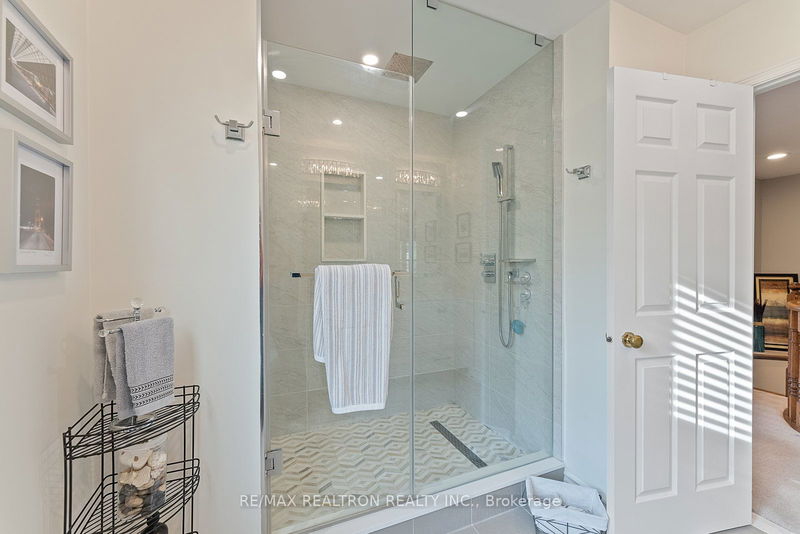 34 Bridewell Cres  Richmond Hill, L4C 9C2 | Image 34