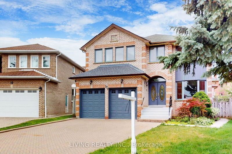 12A Mauro Crt  Richmond Hill, L4B 3J8 | Image 1