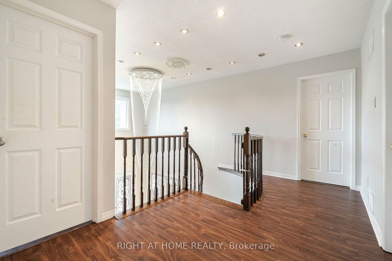 97 Carrington Dr  Richmond Hill, L4C 7X8 | Image 21