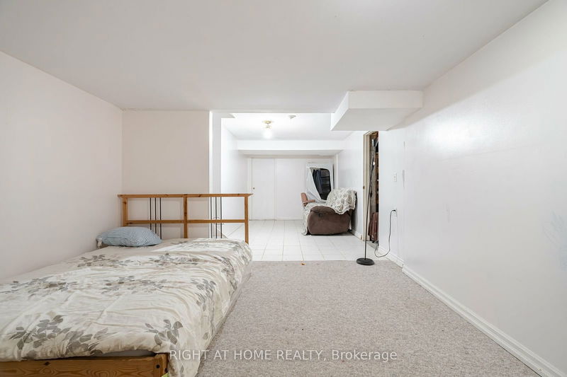 97 Carrington Dr  Richmond Hill, L4C 7X8 | Image 30